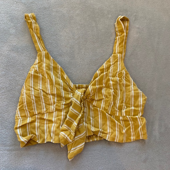 PacSun Tops - yellow striped tank🌟